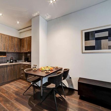 Classy And Stylish Apartment Next To Hilton Атина Екстериор снимка