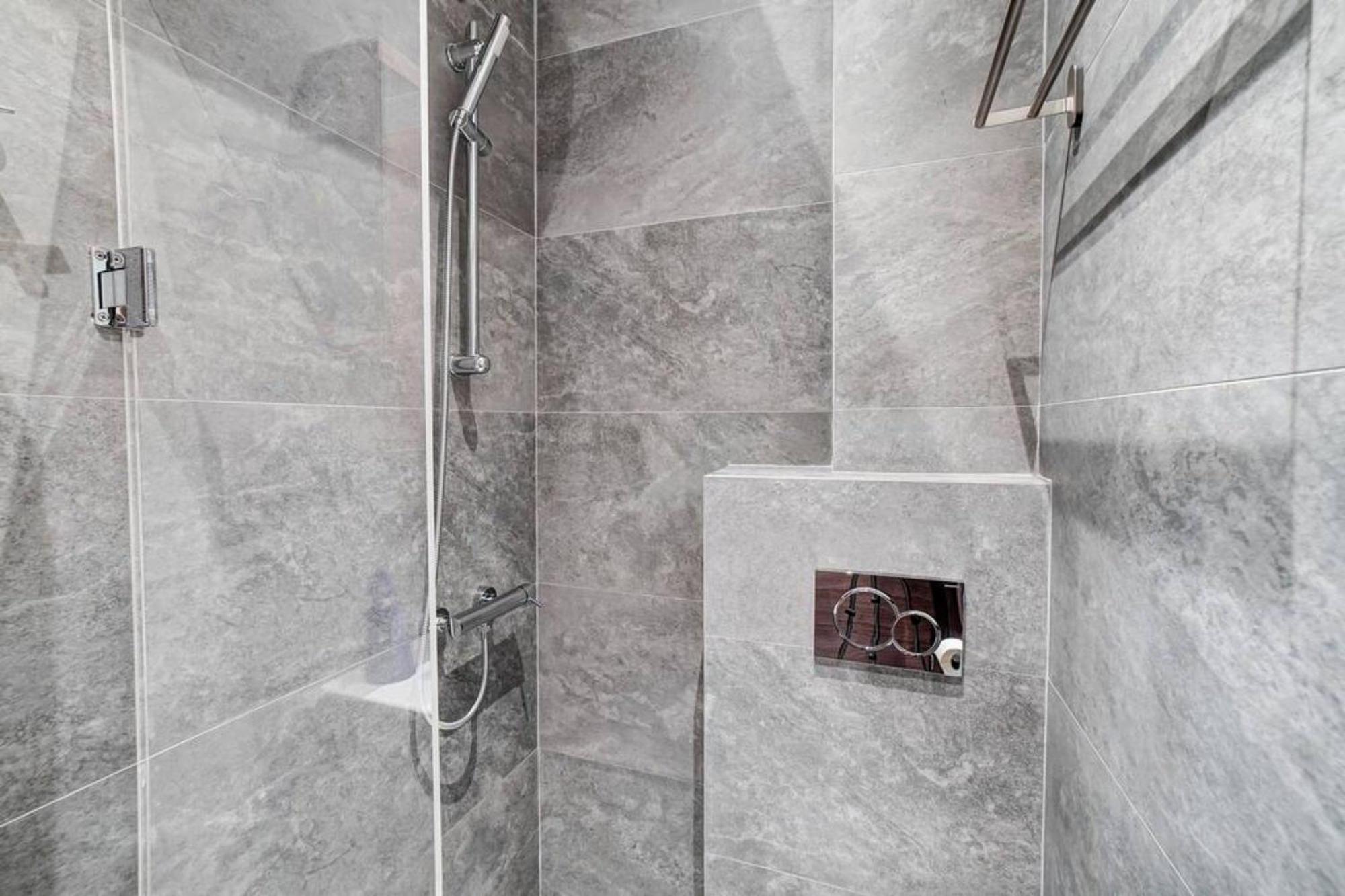 Classy And Stylish Apartment Next To Hilton Атина Екстериор снимка